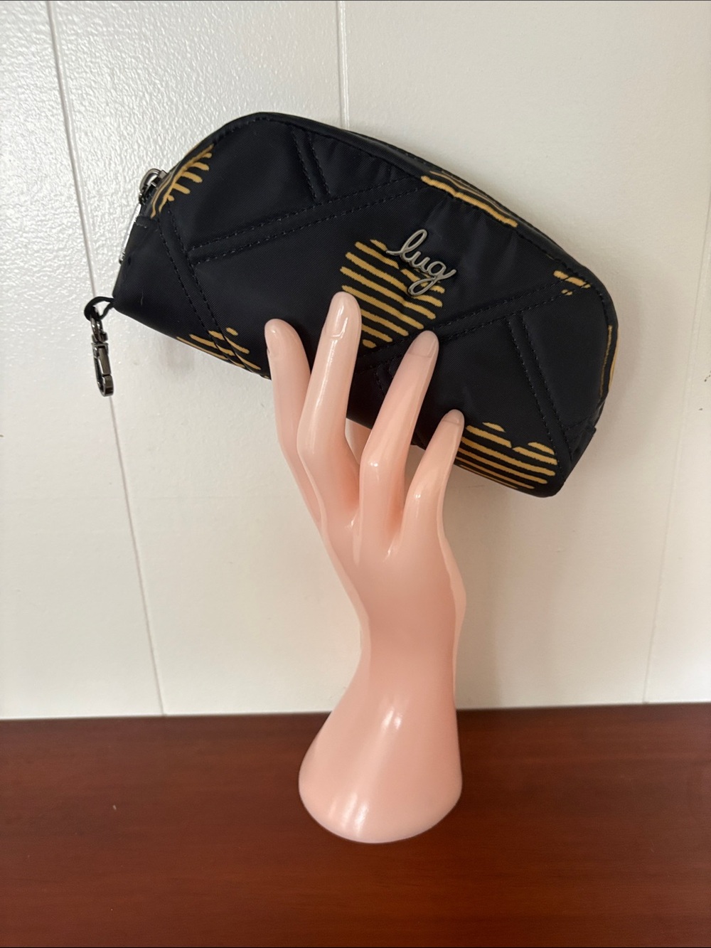 Lug BOBSLED XL Black Quilted Eyeglass Case Hearts Gold Zip Top Clip Cosmetic Bag - Picture 9 of 10